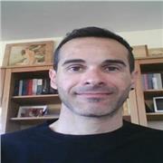 Profesor titulado con más de 15 años de experiencia impartiendo clases de Violín, Lenguaje Musical y Análisis Musical de forma presencial y online